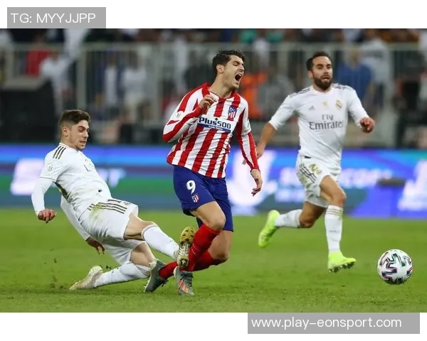 莫拉塔主动犯规染黄示意换人两次错失良机引发争议